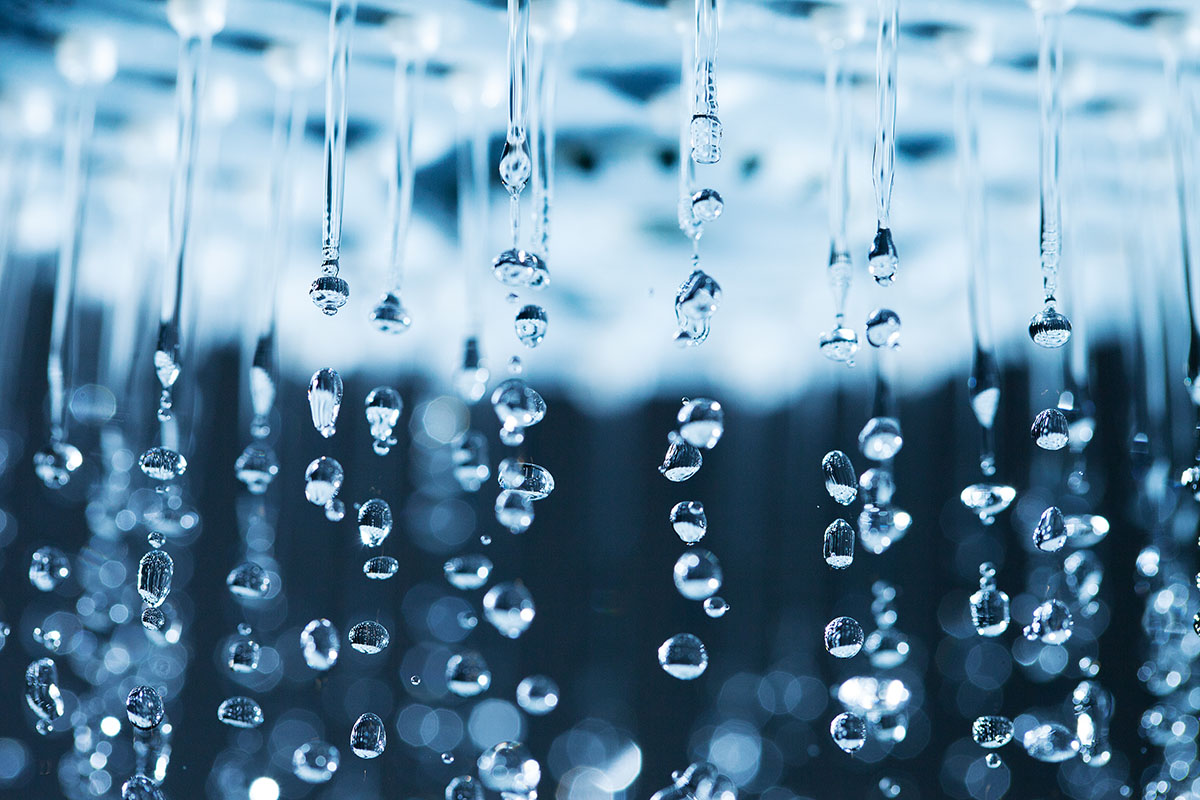 Water splashes and shower head.